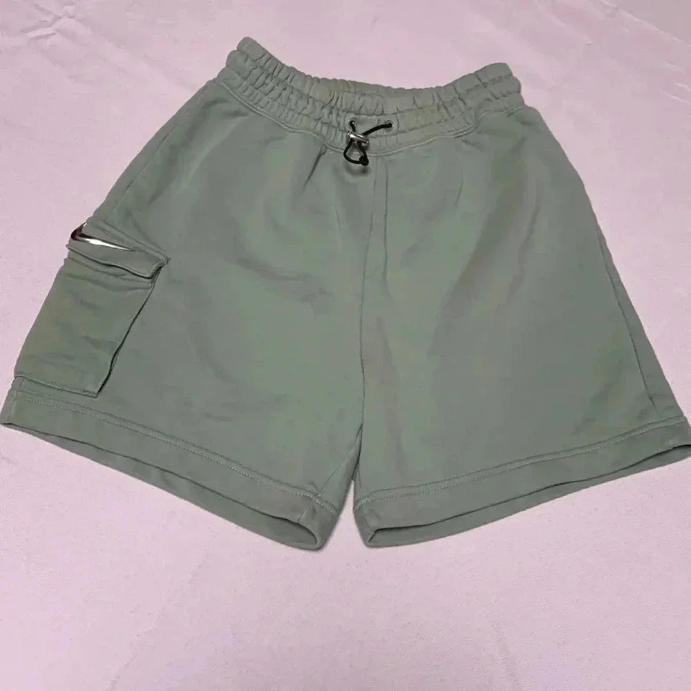 Nike Women’s NSW Swoosh Shorts Size XS- DA3487 066